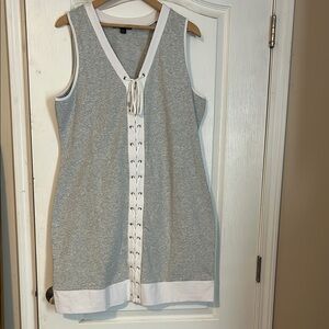 Boston Proper Elegant Gray and White Lace-Up Dress